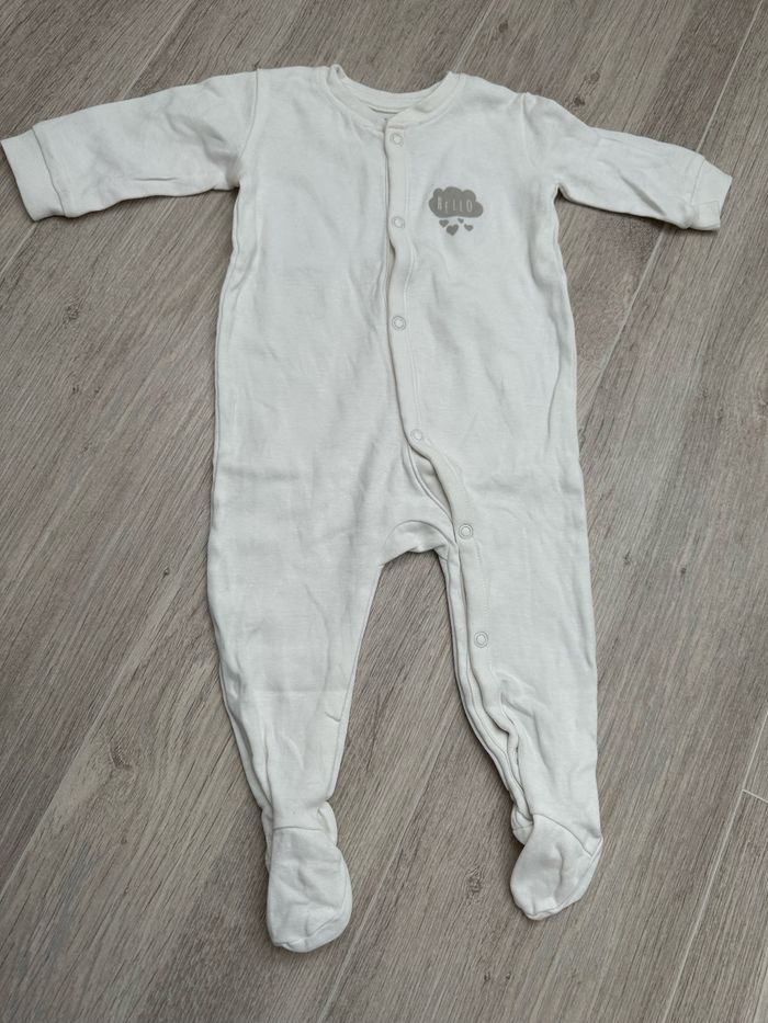 Lot de pyjamas été fin 6 mois - photo numéro 8