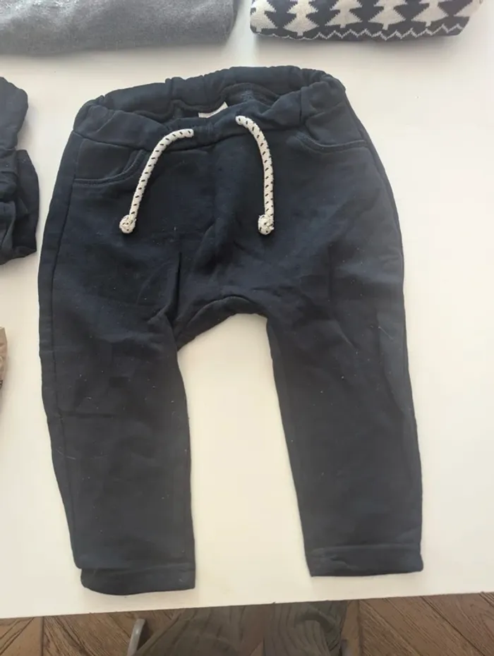 Lot de vêtements garçon 18 mois - photo numéro 2