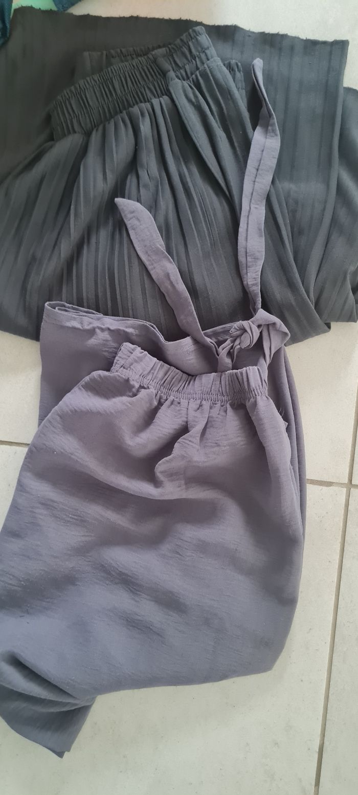 Lot pantalons et shorts - photo numéro 2