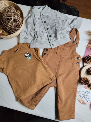 Ensemble 3 pièces 6 mois - Salopette camel & Veste Winnie 🐻