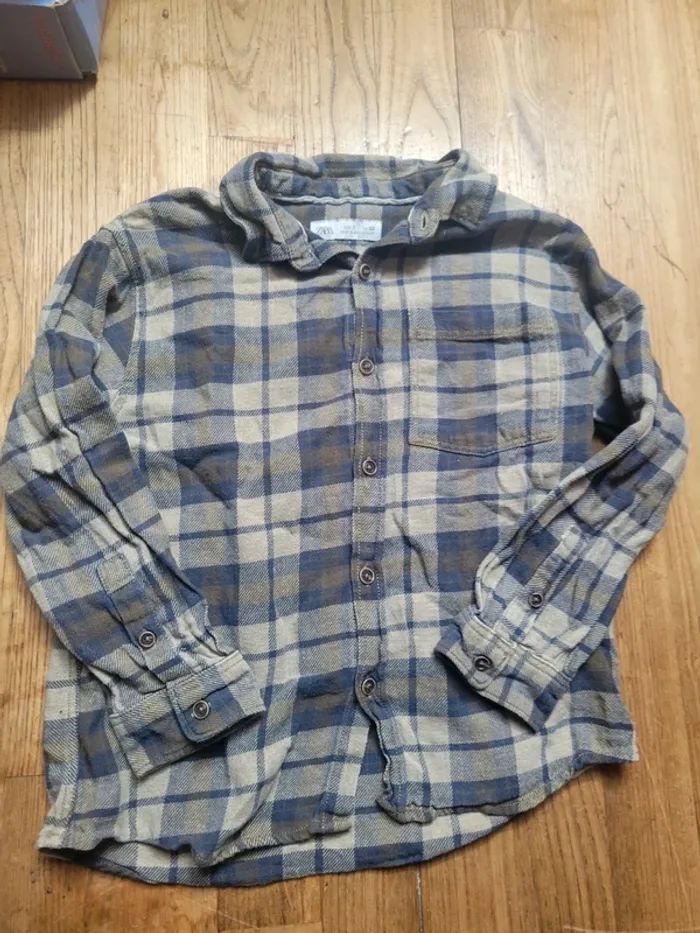Lot chemise et jogging 7 ans - photo numéro 2