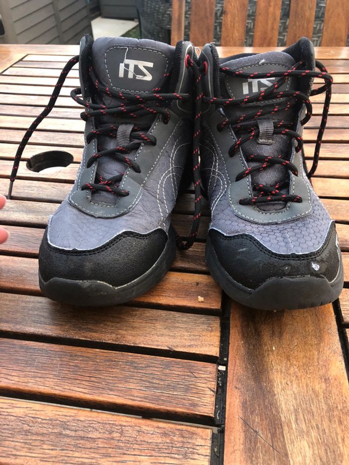 Chaussures de randonnée pointure 36 - photo numéro 3