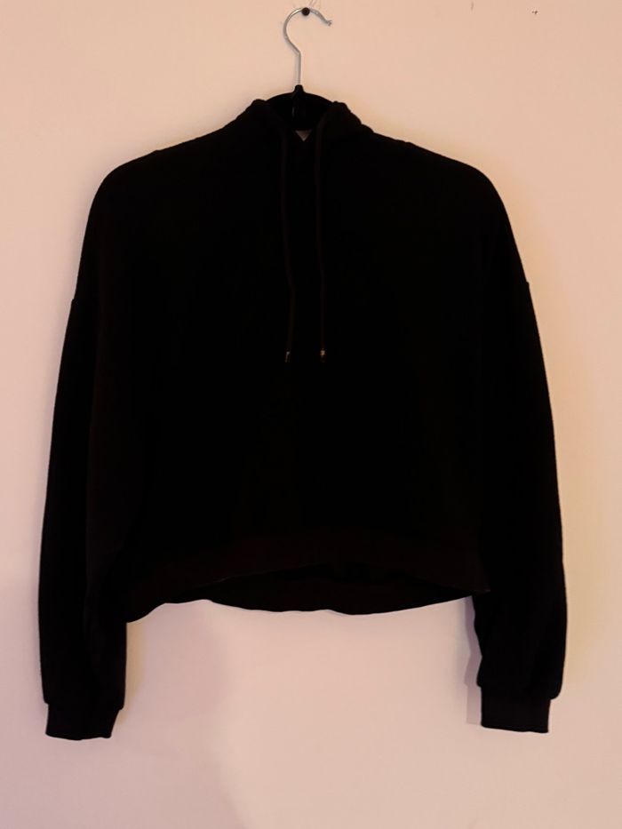 Pull à capuche noir