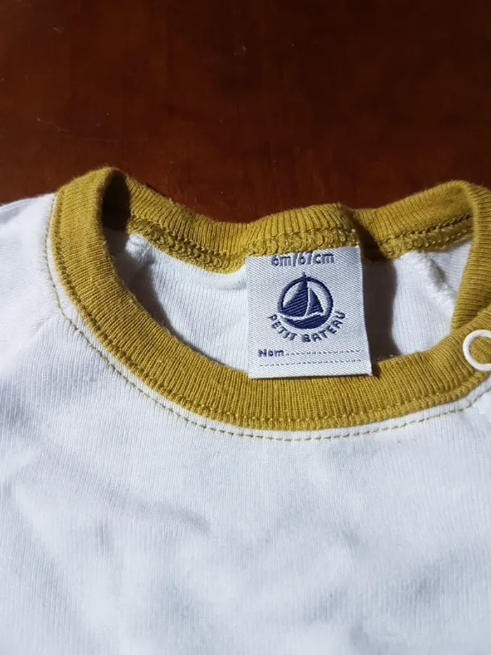 T-shirt  petit bateau  6 mois - photo numéro 3