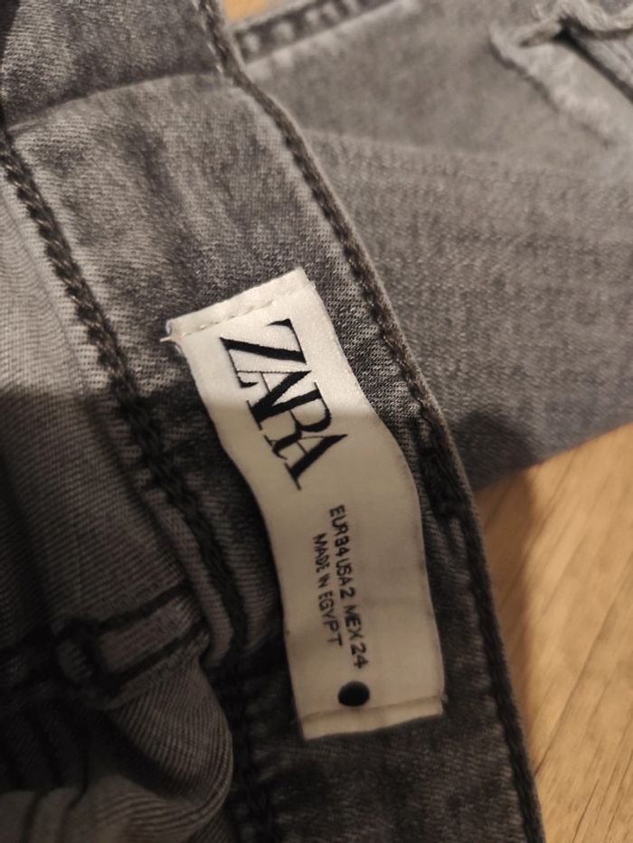 Jeans troué - photo numéro 2