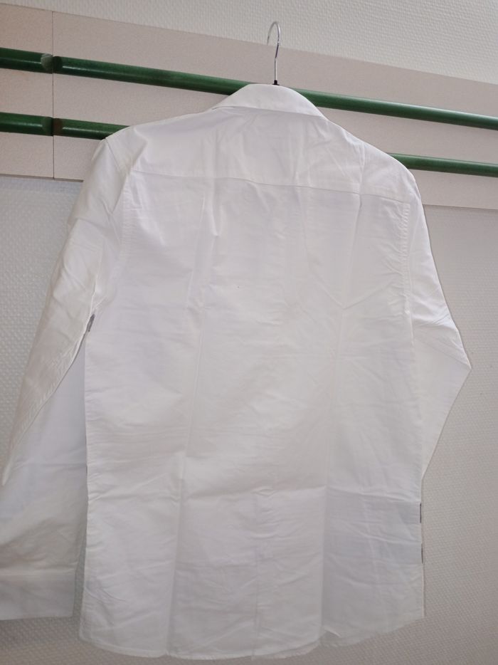 Chemise Vicomte Arthur toute neuve - photo numéro 2