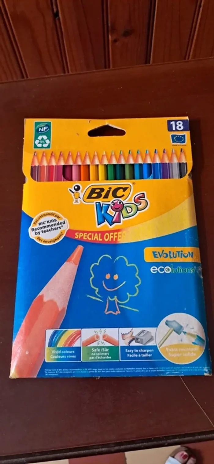 Lot de fournitures scolaires - photo numéro 2