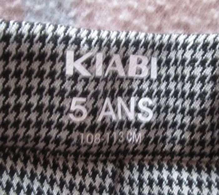 Jupe plissée neuve KIABI 5 ans - photo numéro 3