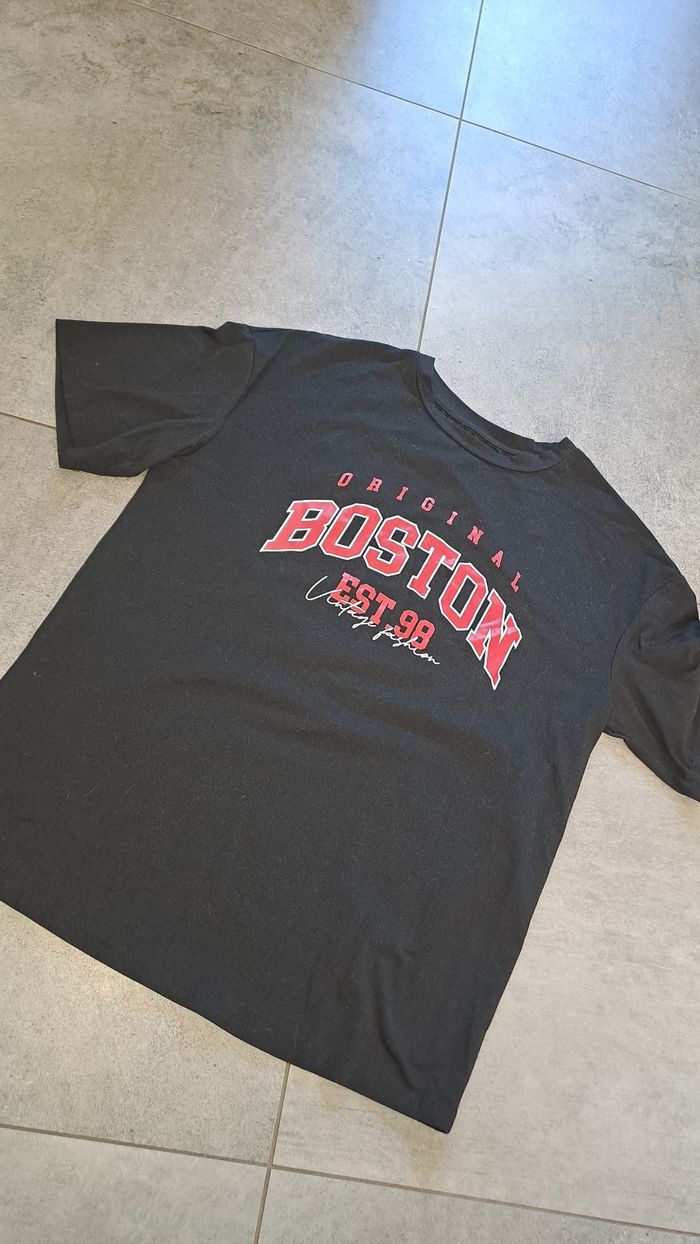 Tee shirt large