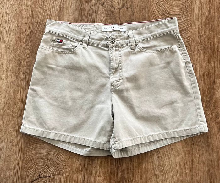 Short court beige Tommy Hilfiger pour femme, taille 4 (36 taille française)