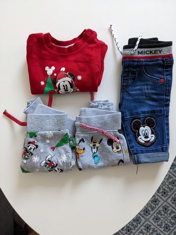 Lot de vêtements Mickey