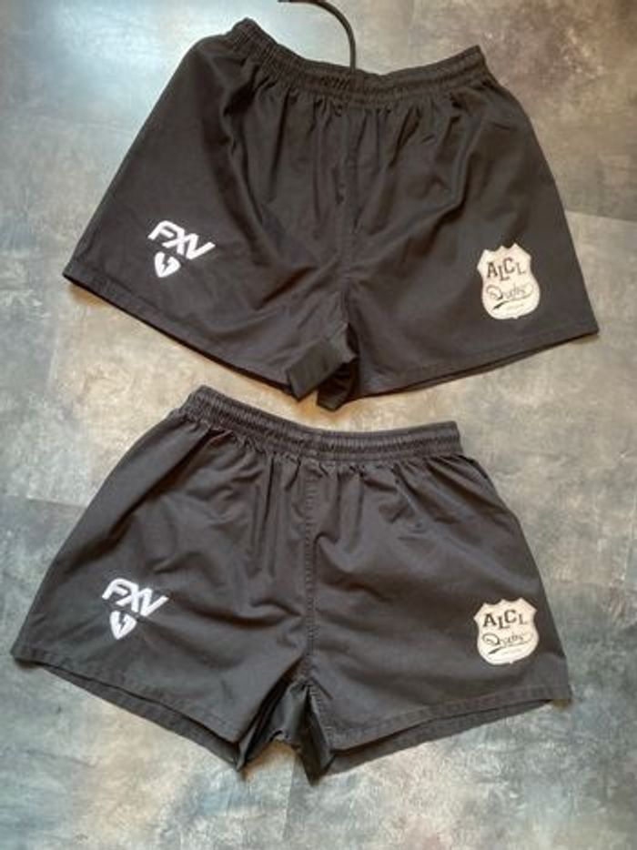 2 shorts de rugby FXV taille M club le grand Quevilly