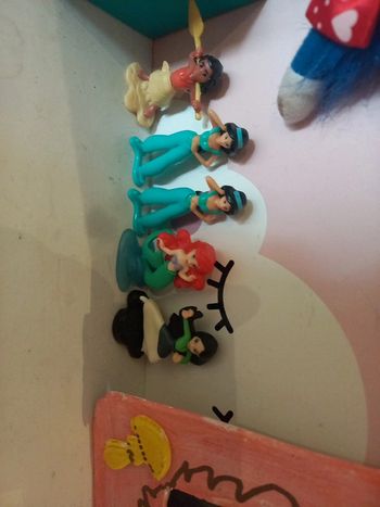 Lot de petite figurines Disney