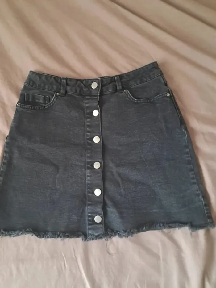 Mini-jupe en jean noir