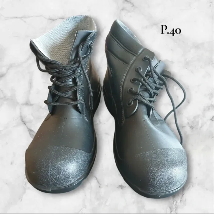 Chaussure montante de sécurité P.40 neuve