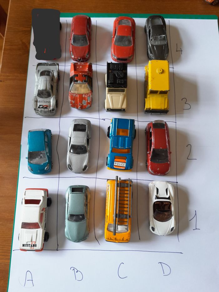 lot de petites voitures majorettes