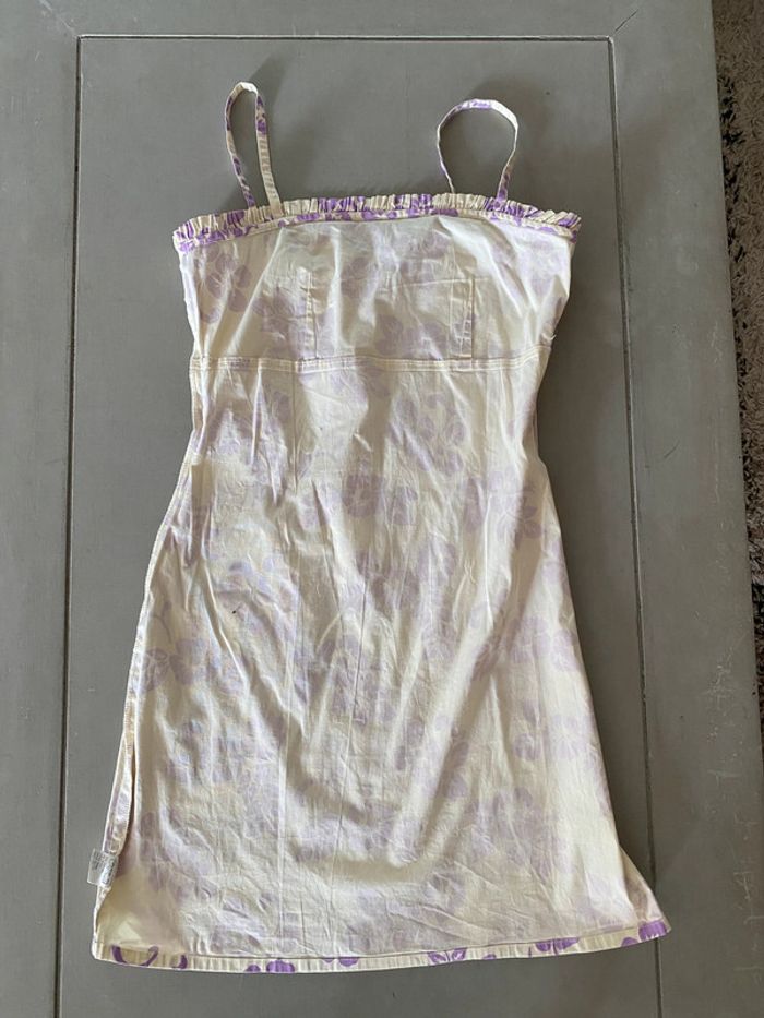 Robe courte style hawaïen crème avec fleurs violettes MWR taille 38 - photo numéro 18