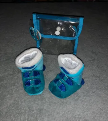 Chaussons bébé neufs