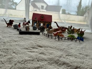 🚜 lot 31jouets animaux de la ferme + ferme + dinosaures et accessoires très bon état
