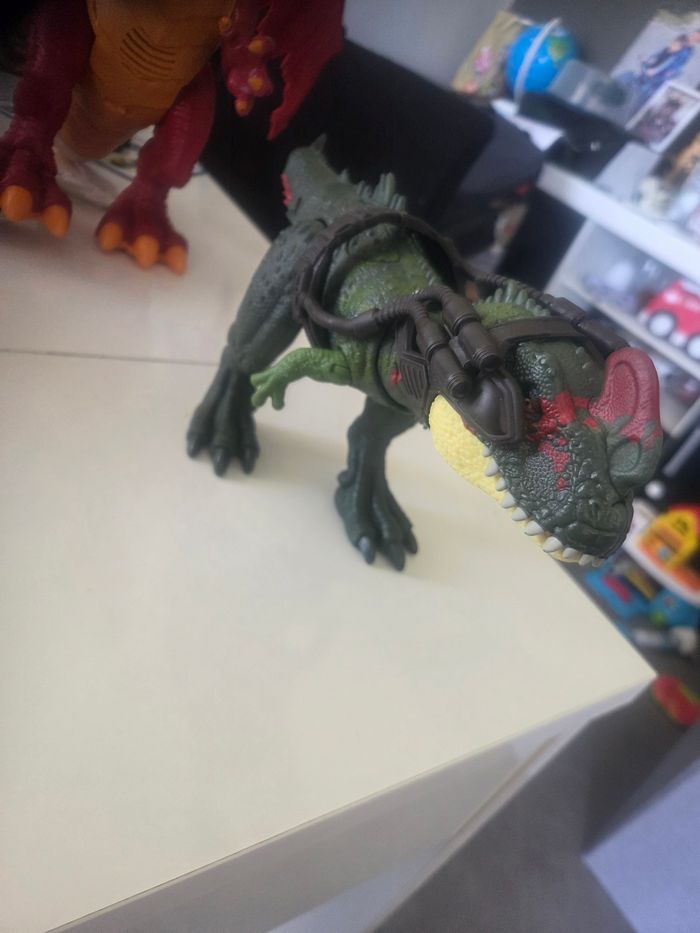 Figurine dinosaure