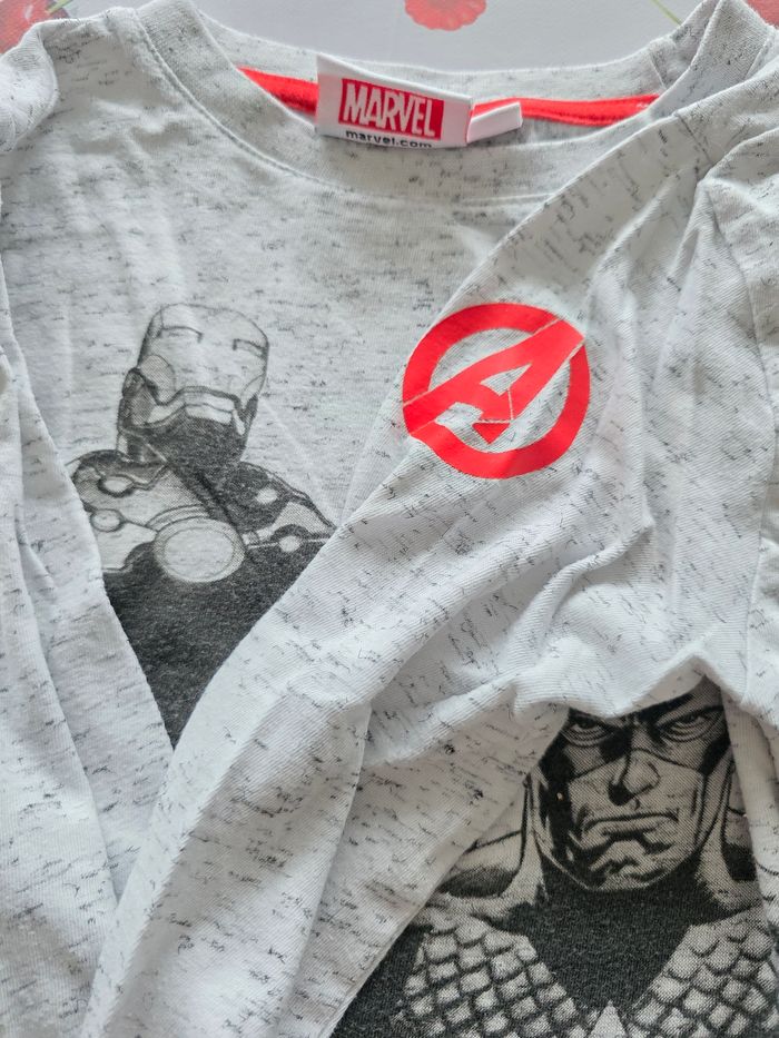 TEE-SHIRT MANCHE LONGUE GARÇON AVENGERS MARVEL TAILLE 6ANS COULEUR BLANC CASSÉ - photo numéro 2