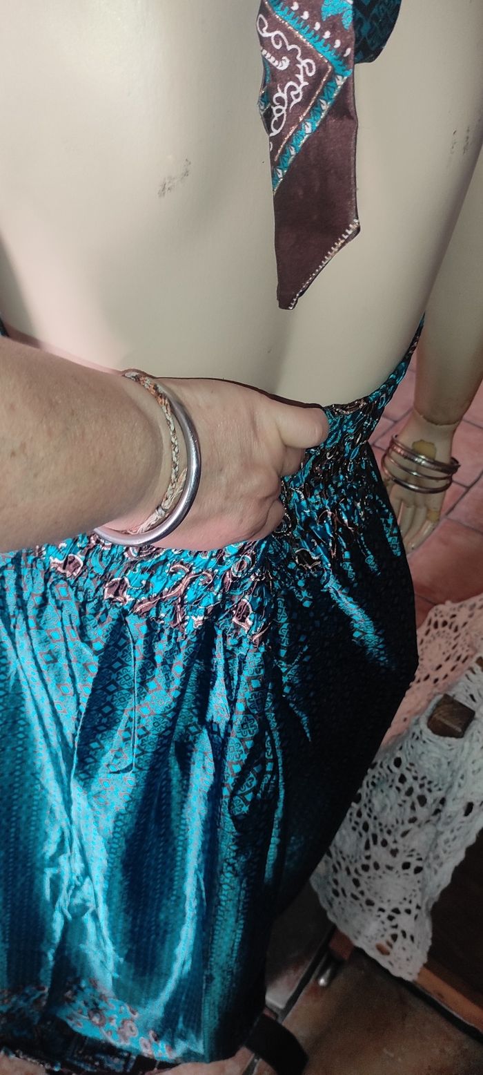 Robe en satin - photo numéro 9