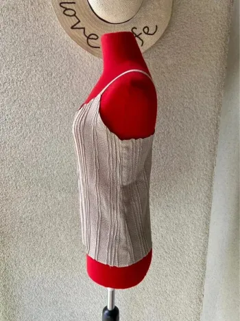 Camiseta/T-shirt plisada beige topos Talla 40