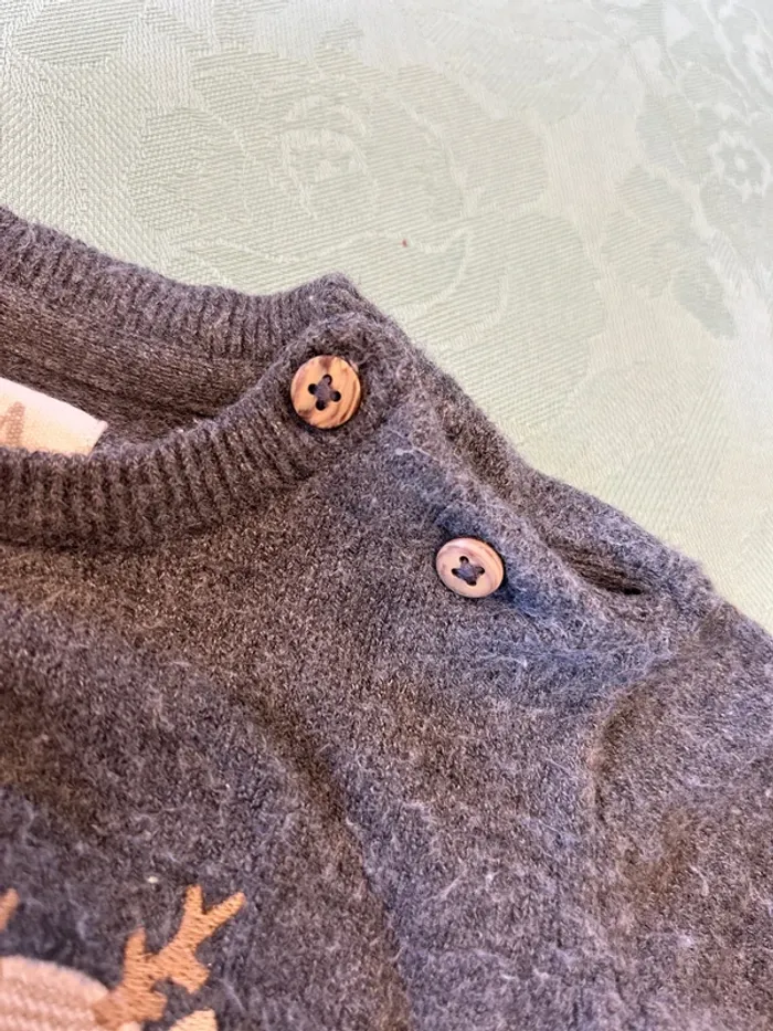 Pull de Noël C&A - 9/12 mois - photo numéro 3