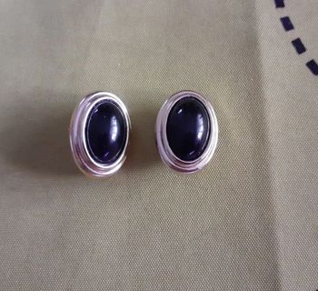 Boucles d'oreilles noires, clips