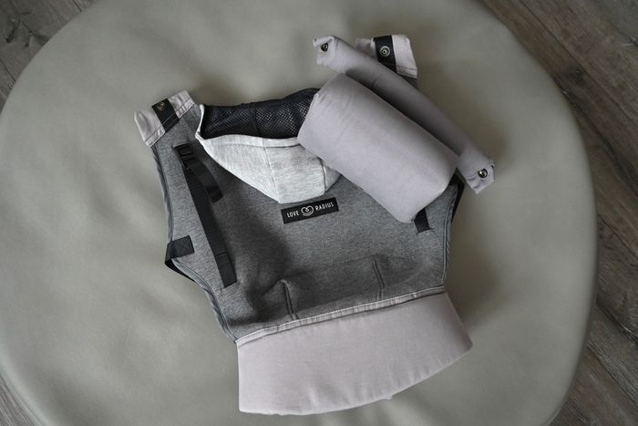 Porte-bébé Love Radius HoodieCarrier Flannel Grey 0-36+