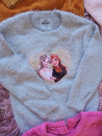 Pull reine des neige et autre, ...