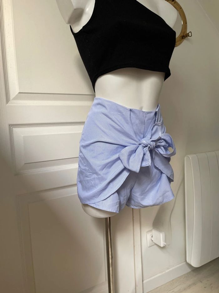 Short à rayures - photo numéro 4