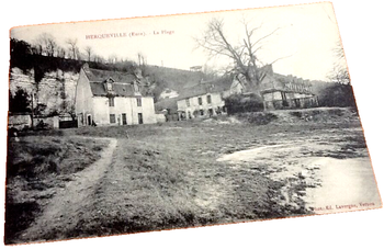 Carte postale ancienne Herqueville (Eure) La Plage