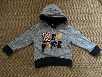 Sweat à capuche garçon TAO 4 ans