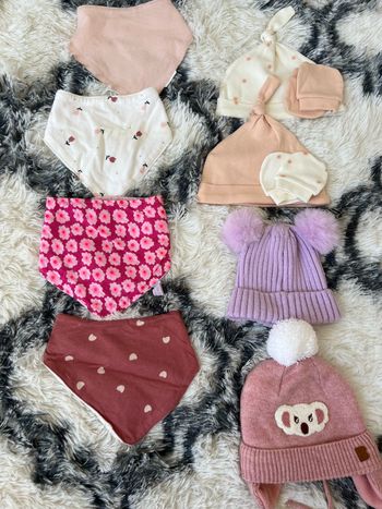 Bonet et bavoir 6 mois