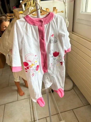 Joli pyjama Orchestra taille 9 mois en très bon état