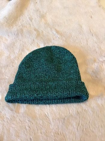 Bonnet vert chiné taille 8/12 ans (0923)