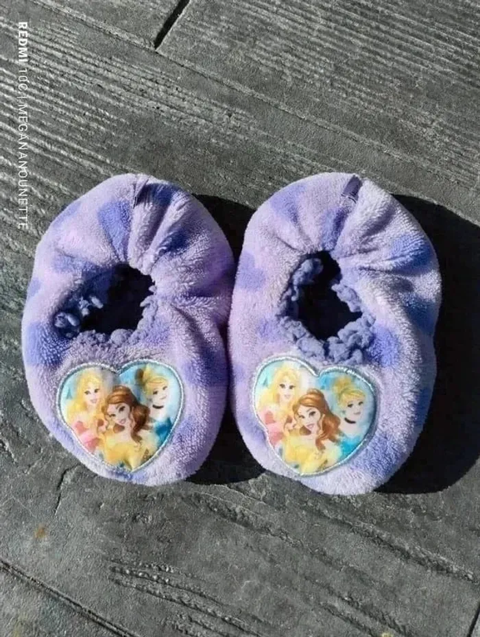 🥿 Chaussons Disney Princesses – Pointure 22-24