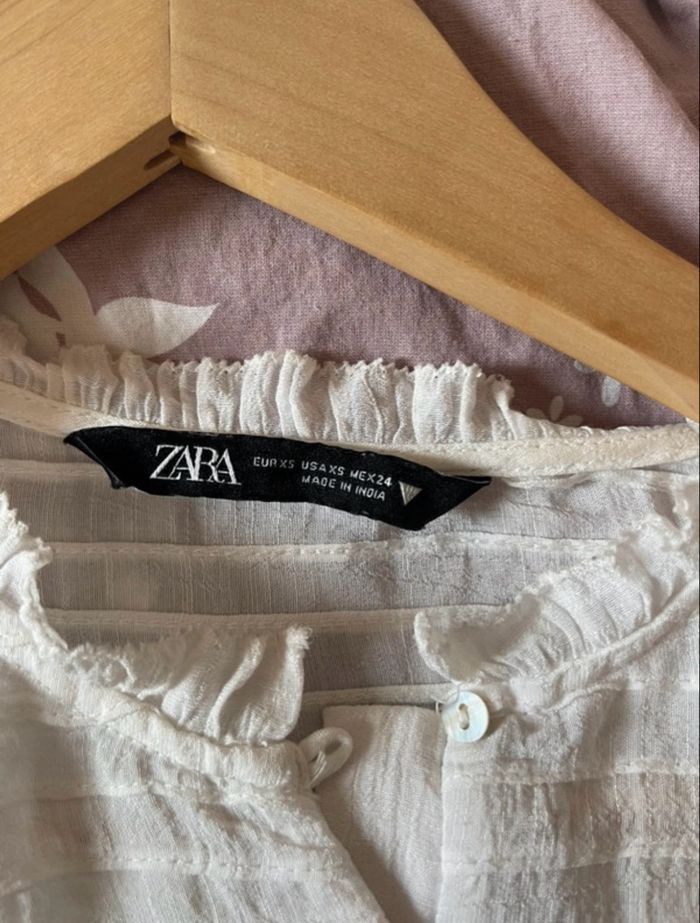 Blouse blanche peu portée - photo numéro 2