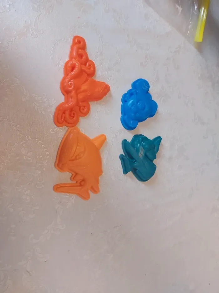 4 Moules super sand ou pâte à modeler