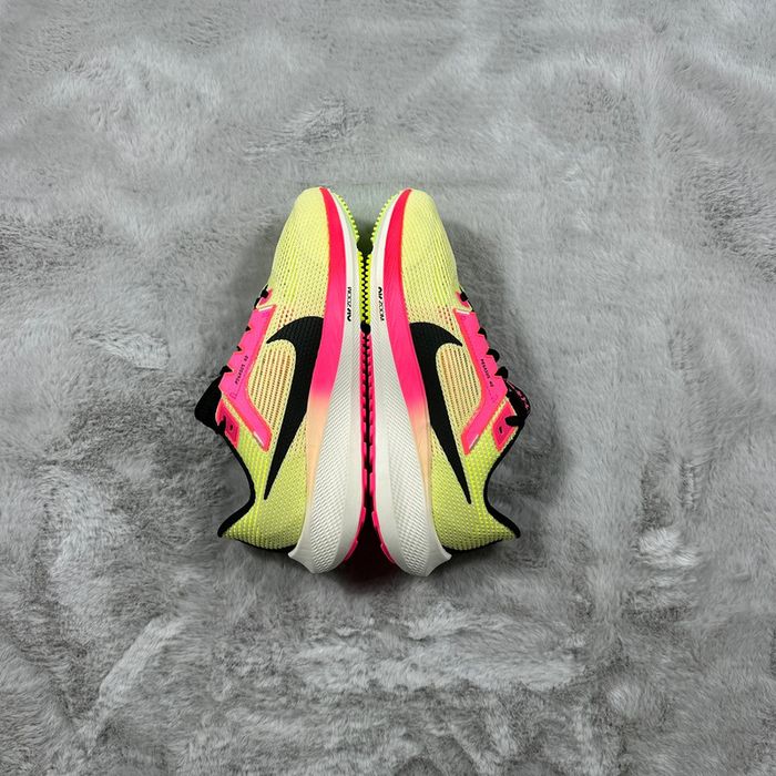 Nike Air Zoom Pegasus 40 PRM « Green Black Volt » pointure 38.5 - photo numéro 8