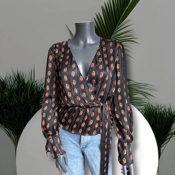 Longue manche - noir - ligne argenté - pimkie - cache coeur