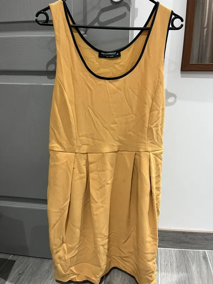 Robe moutarde - photo numéro 2
