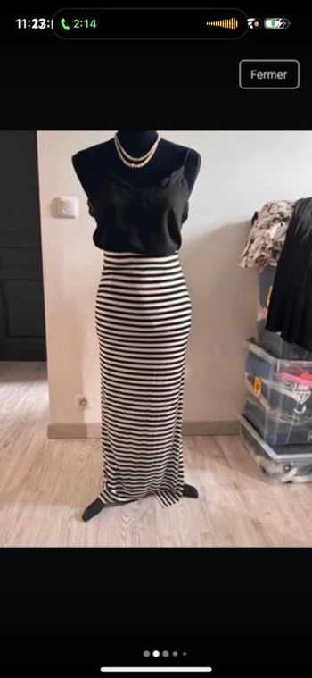 Jupe longue fendue sur 1 côté