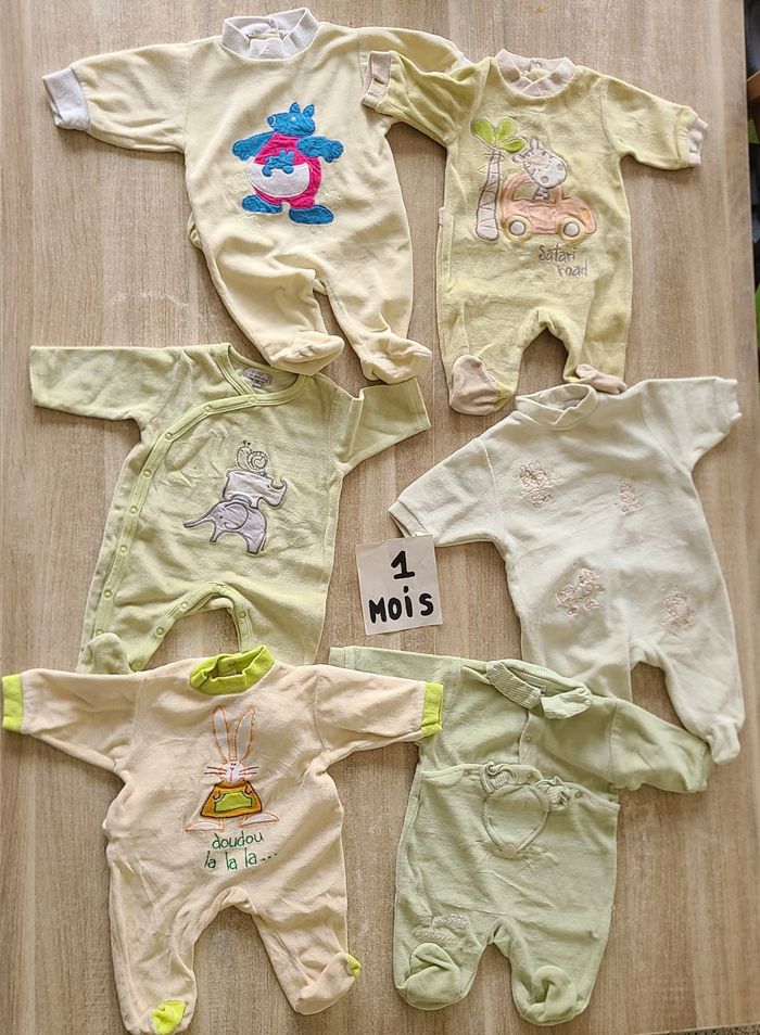 Lot de pyjamas bébé 1mois mixte - photo numéro 1