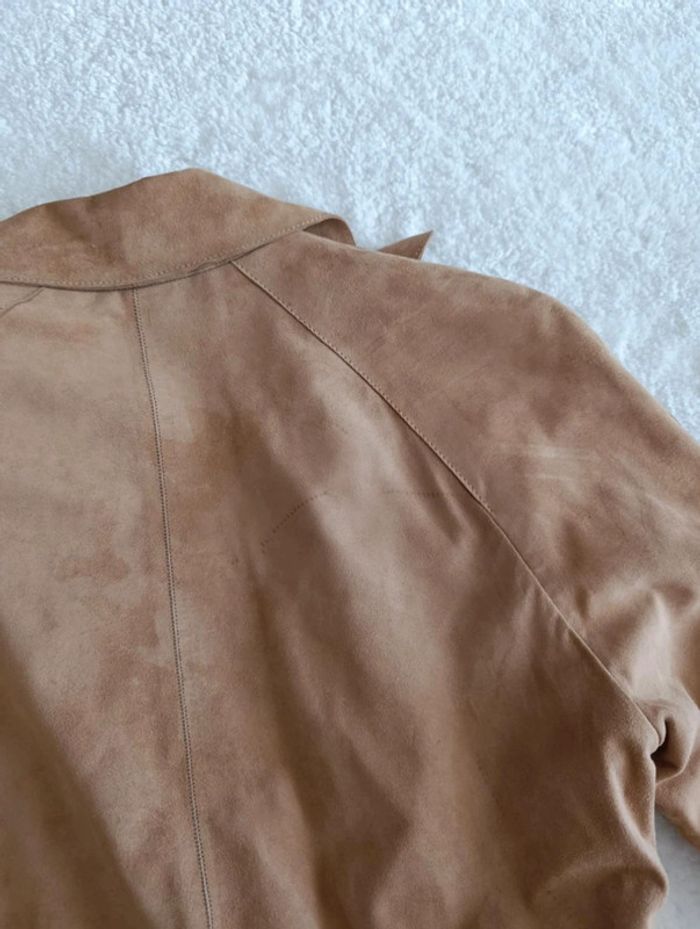 Veste manteau trench léger et fluide en daim Caroll 36 beige avec ceinture - photo numéro 12