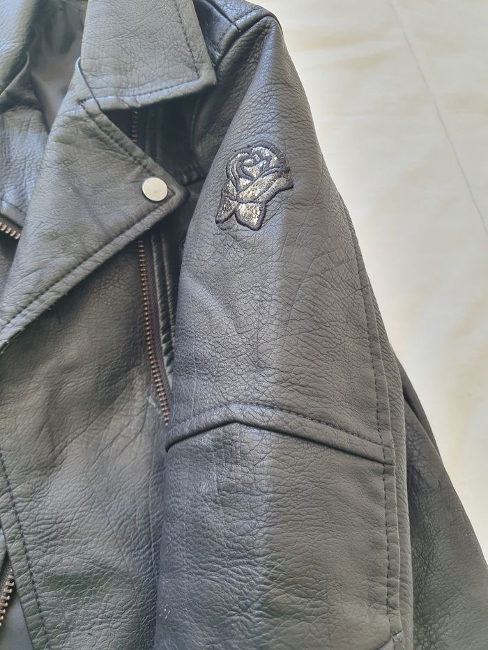 Veste rock en simili cuir noir fille taille 6 ans - photo numéro 10