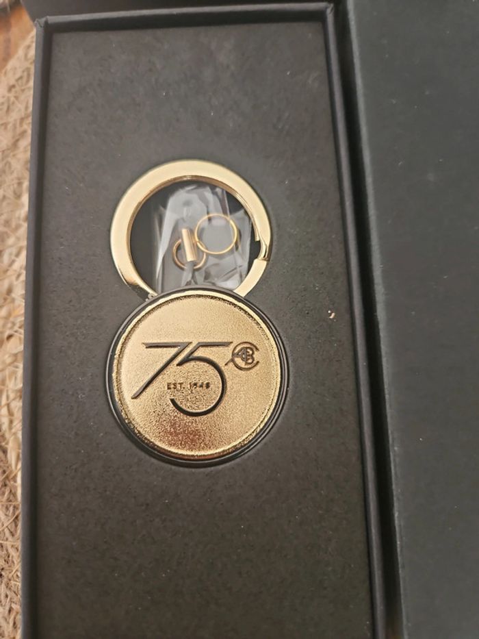 Porte clef 75 ans de Lotus Collection plaqué Or - photo numéro 3