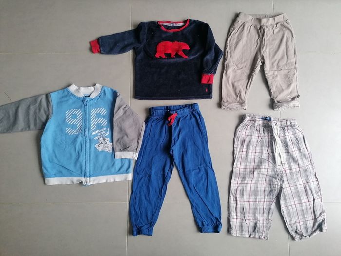 Lot 25 vêtements 2 ans garçon - photo numéro 8