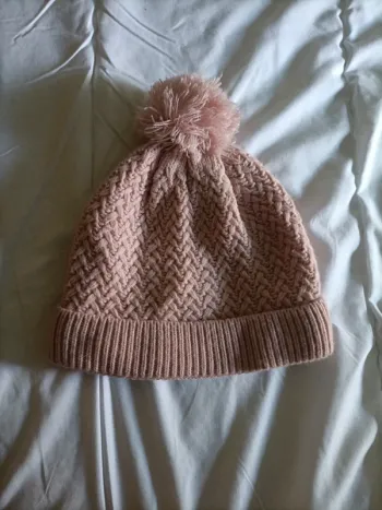 Joli bonnet rose Kiabi 8 ans